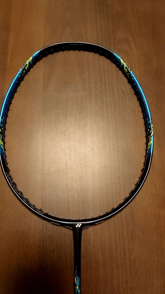 YONEX バドミントンラケット ナノフレア700 4ug5