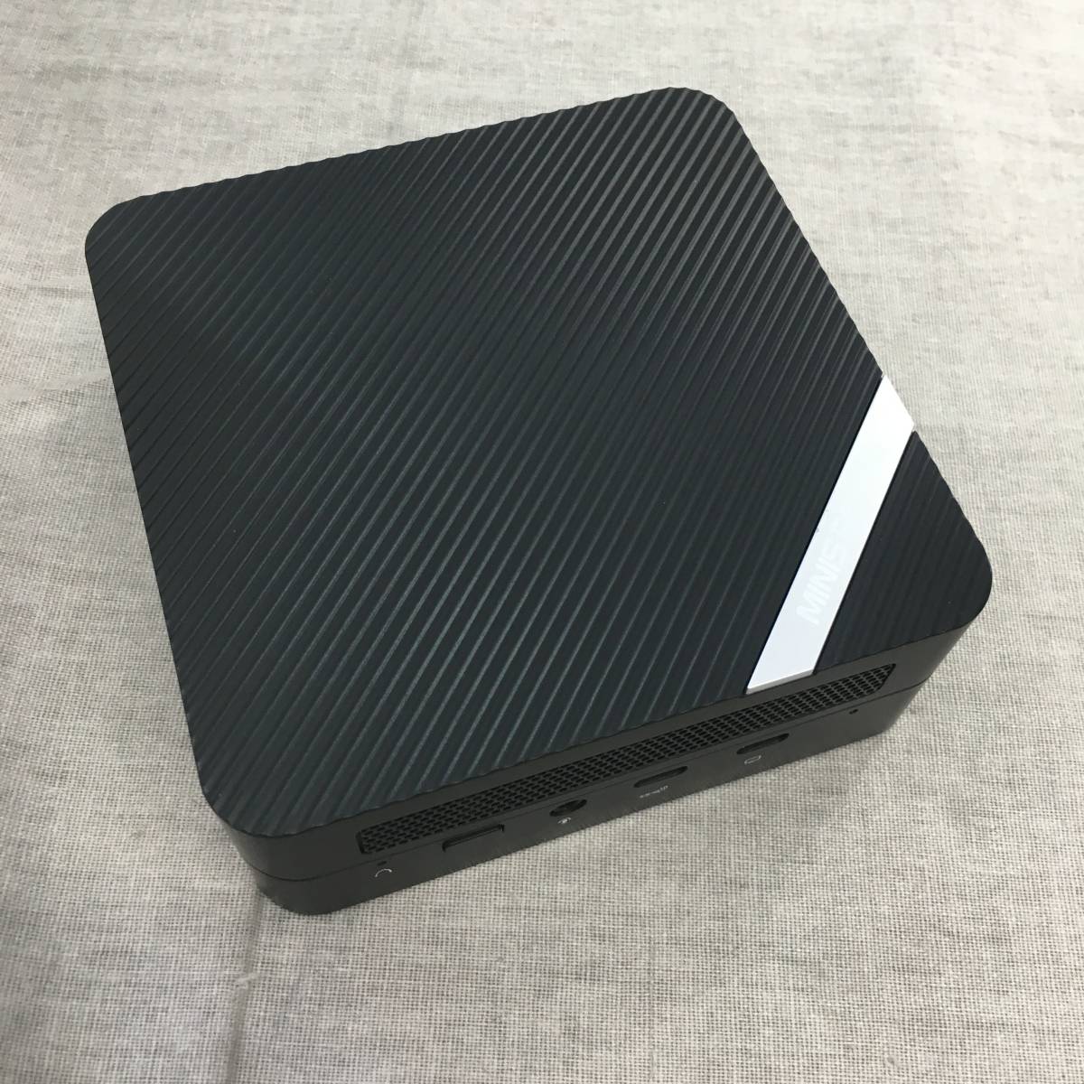 ジャンク品 MINISFORUM UM560 MINI PC ミニ PC AMD Ryzen5 5625U 