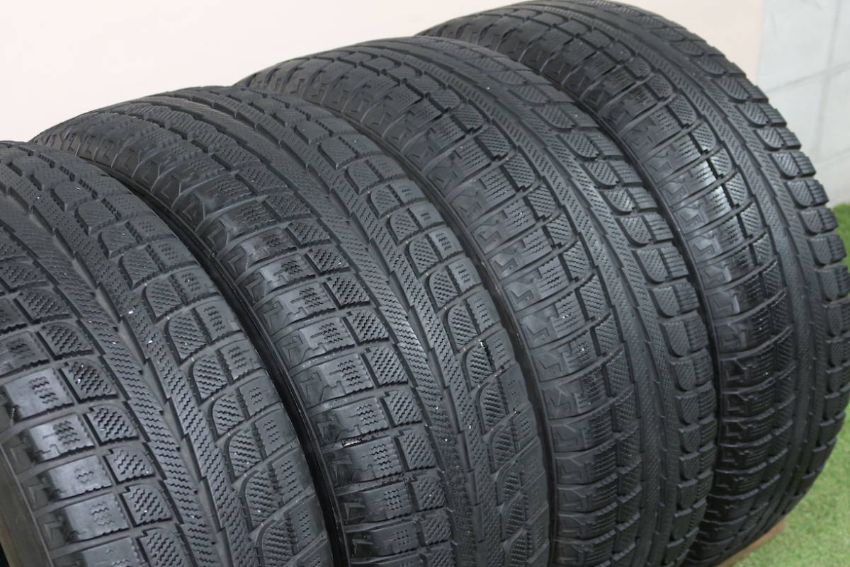 バリ溝スタッドレス＞トヨタ ハイラックスGR 純正 18in 7.5J +30 