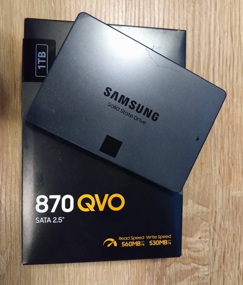 SAMSUNG SSD 870 QVO 1TB 7mm 2.5インチ MZ-77Q1T0 SATA 中古
