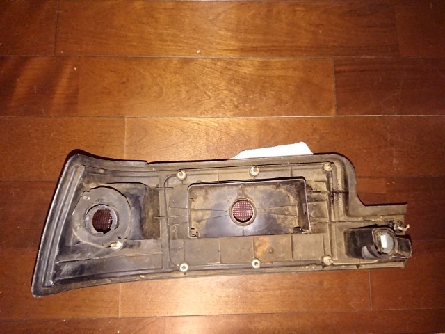 AE86テールランプ2ドア用右側 AE86 2ドア レビン スモーク 左右 中古