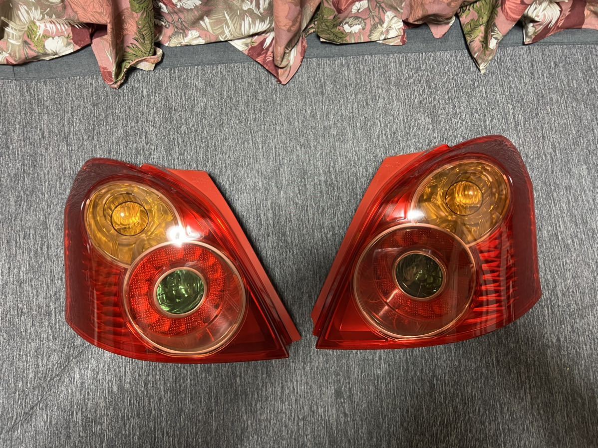 90 ヴィッツ RS TRDスポーツM テールランプ 左右セット 52-144 テール 
