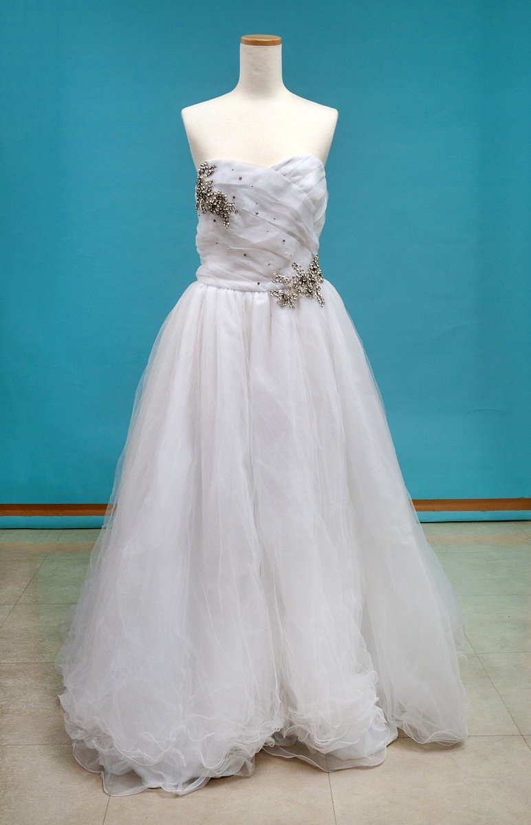 p9958　中古!!　ウェディングドレス　１５ー１９T