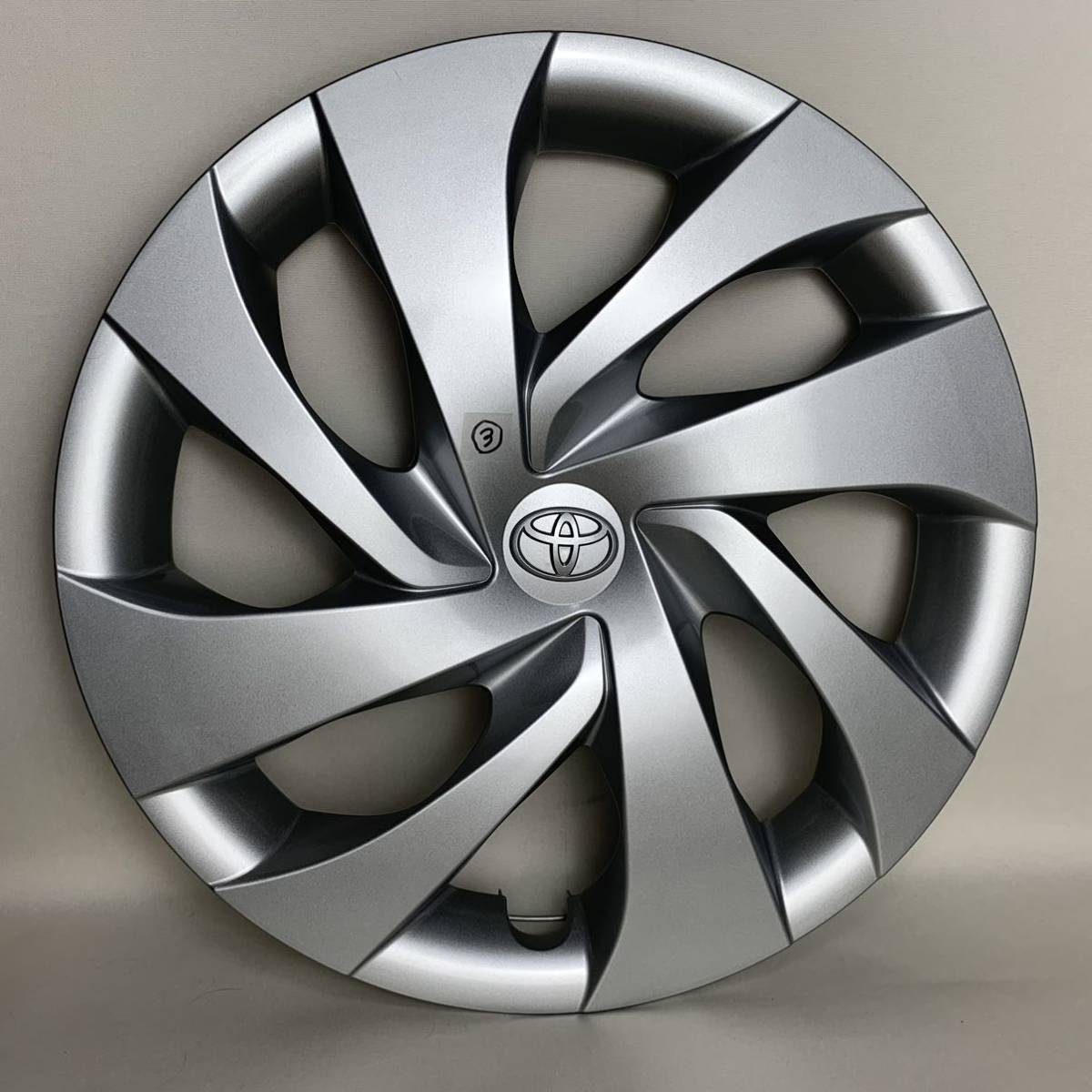 新車外しトヨタ ヤリス 純正 スチール ホイール 14インチ& キャップカバー