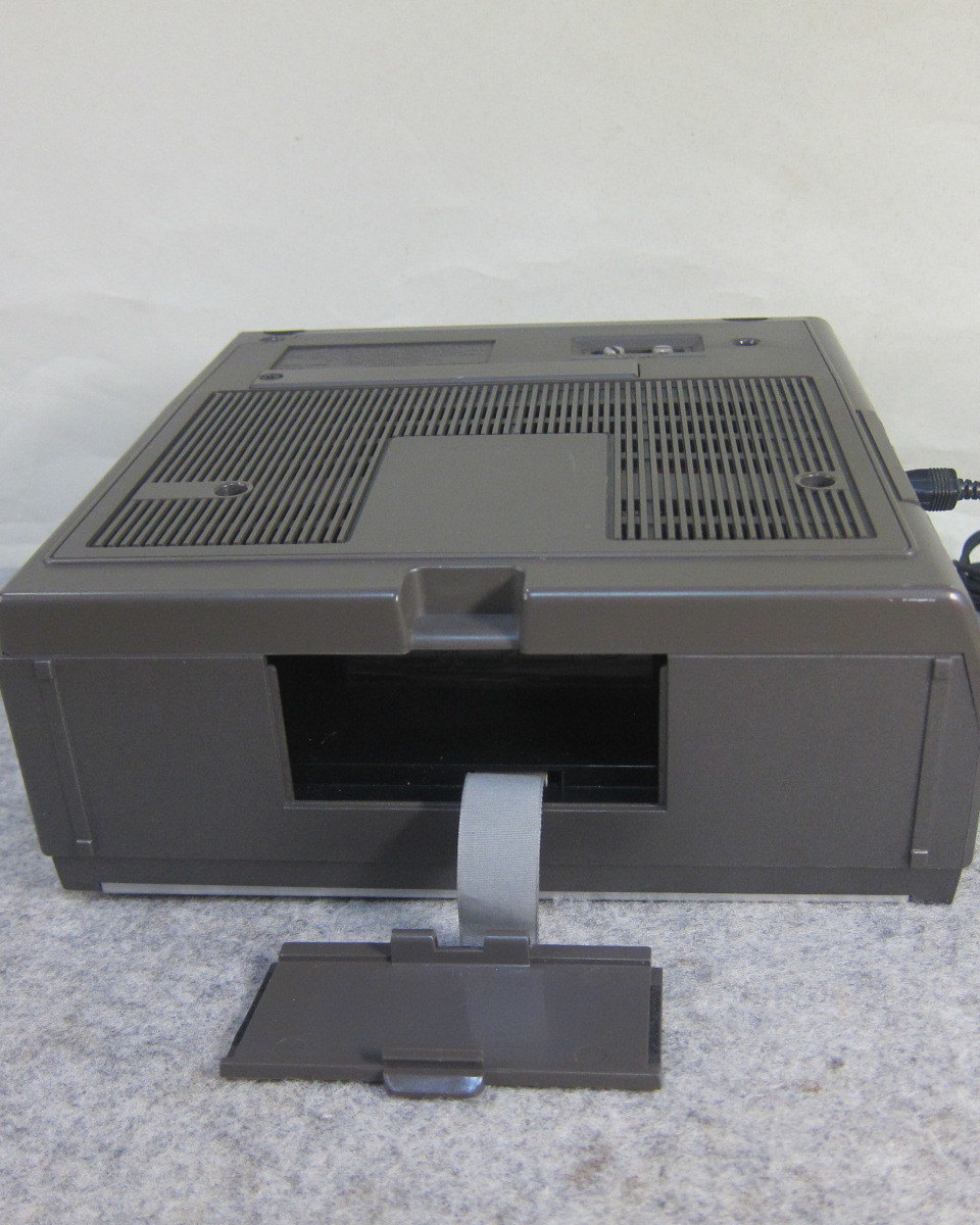 SONY ソニー スカイセンサー ICF-5900 FM/AM/SW1/SW2/SW3 5バンドレシーバー 後期モデル 電源表示付 AC/DCアダプター付 動作確認品 11-31_10