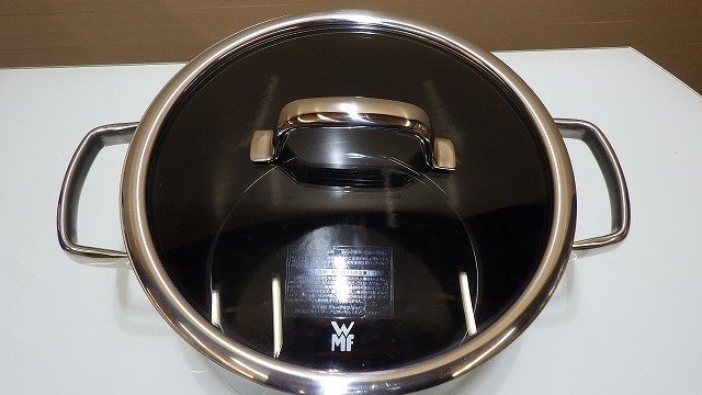 B640-40208 展示品 未使用品 ヴェーエムエフ ハイキャセロール 24cm プラチナム 鍋 IH対応 天然鉱石 ※レシピ本有 2026年最新Yahoo!オークション -:wmfの中古品・新品・未使用品一覧 WMF（ヴェーエムエフ）の中古品の通販サイト