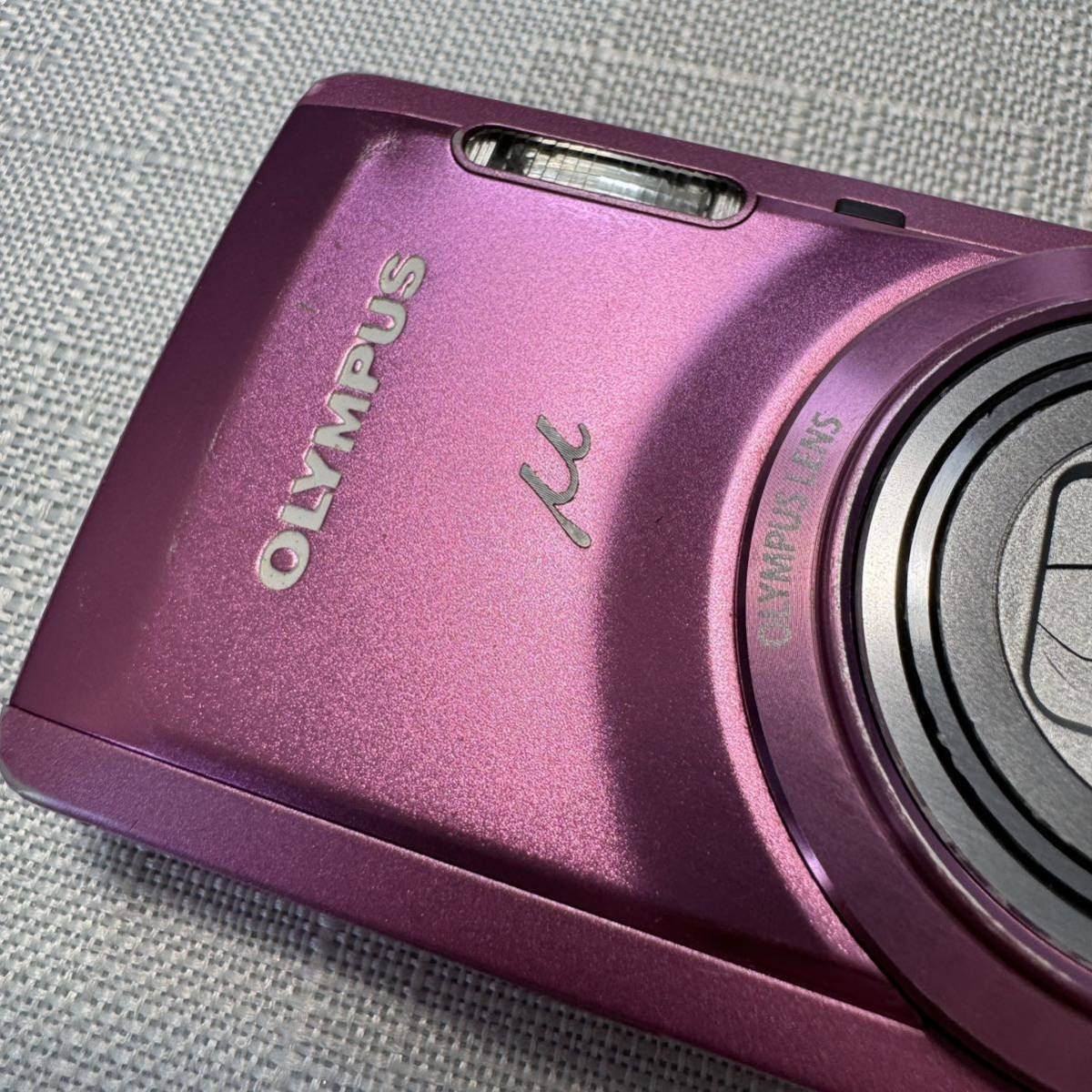 OLYMPUS オリンパス コンパクトデジタルカメラ μ-7050 ピンク 動作未確認 本体 バッテリーのみ