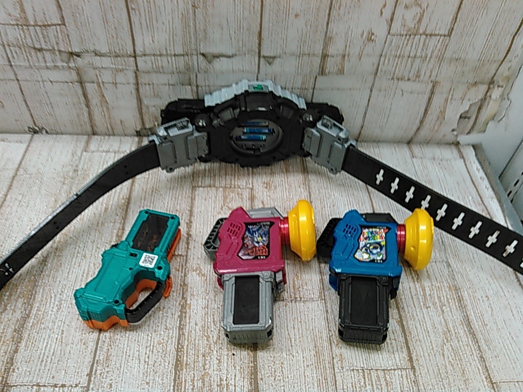 Hd6715-098♪【送料未定】ジャンク 戦隊シリーズ ライダー系 特撮
