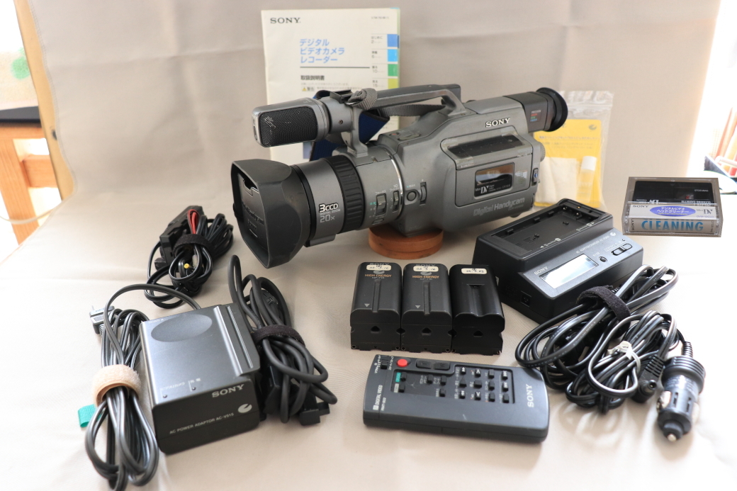 ☆極美品☆ SONY DCR-VX1000 ビデオカメラ ハンディカム ミニDV Sony