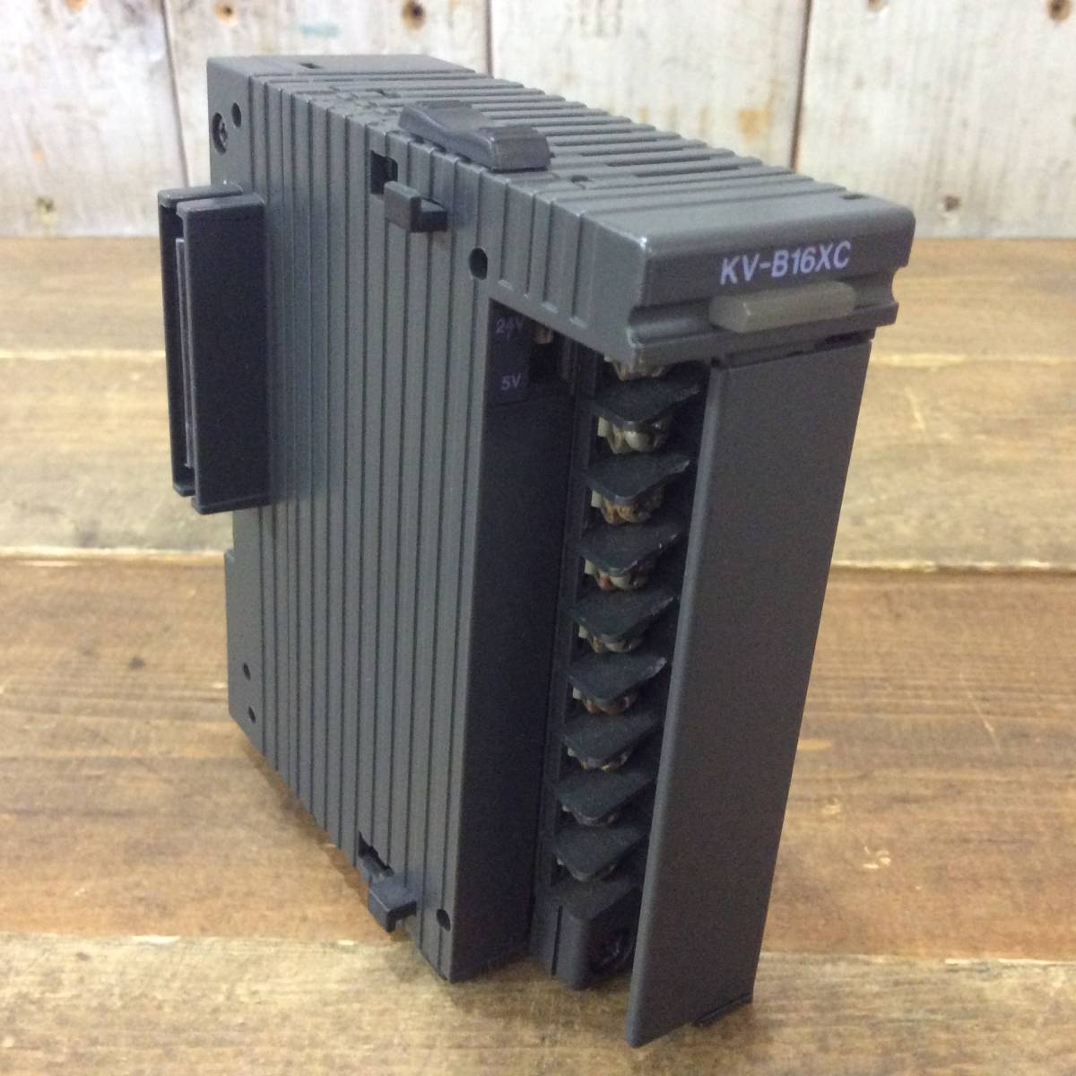 ●【AH-03115】中古品 KEYENCE キーエンス 16点 ネジ端子台 KV-B16XC 【レターパックプラス・送料520円可】