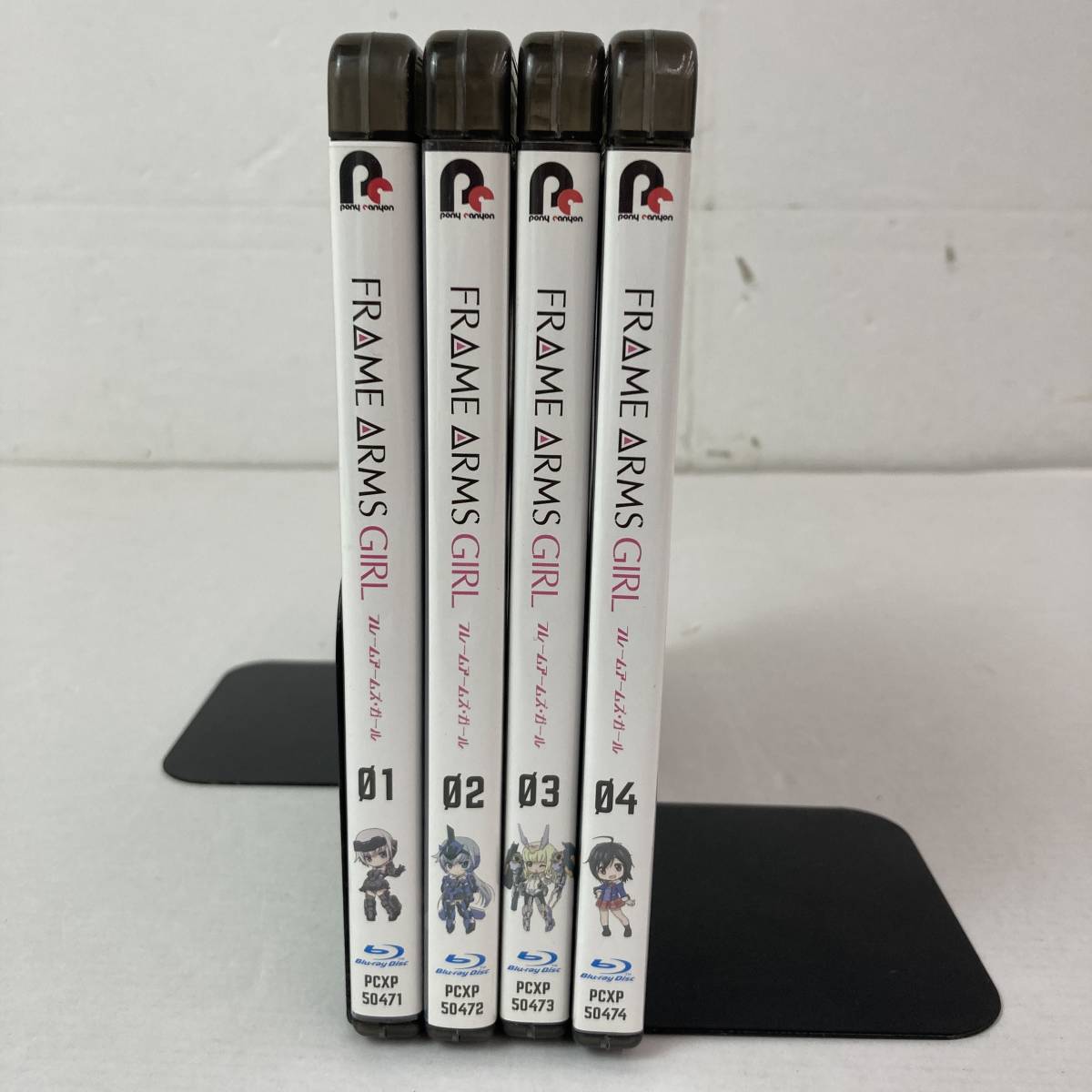 (22058)【Blu-ray】フレームアームズ・ガール Blu-ray全4巻 【プラモデル/ロボット/コトブキヤ/美少女系アニメ/ZEXCS/studio】 中古品