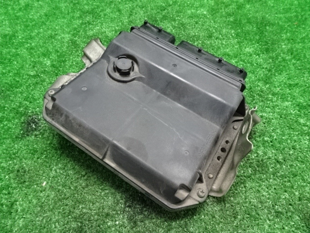 インボイス対応 トヨタ ヴォクシー ZS煌II ボクシー・ZRR70W H21年・エンジンコンピューター・89661-28C41 FUJITSUTEN 212000-3231