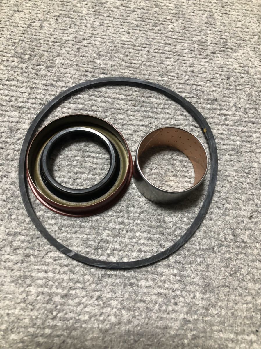 ミッション　リアシールキット　７００R4　TH350　インパラ　C-10　ローライダー