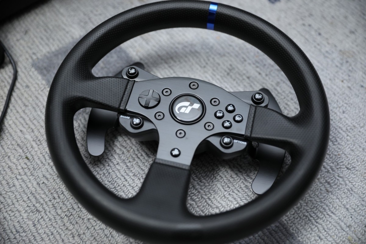 販売特注品 中古美品 Thrustmaster 【T300RS-GTのステアリング部分のみ