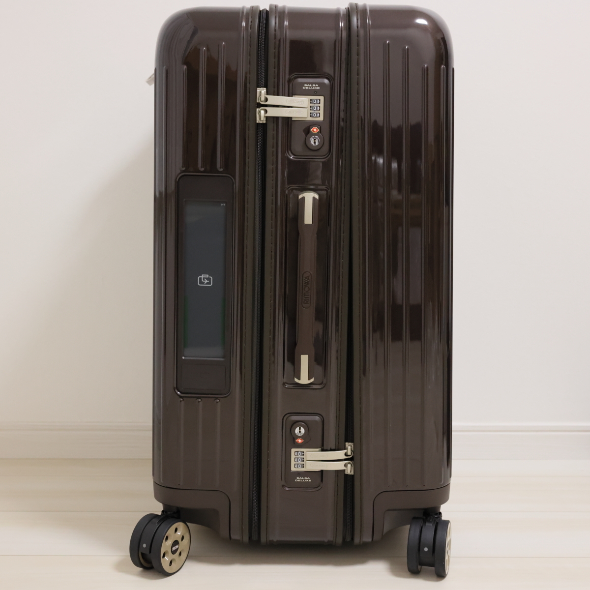 リモワ RIMOWA SALSA スーツケース 97L 電子タグブロンズ マット リモワ RIMOWA SALSA スーツケース 97L 電子タグブロンズ マット