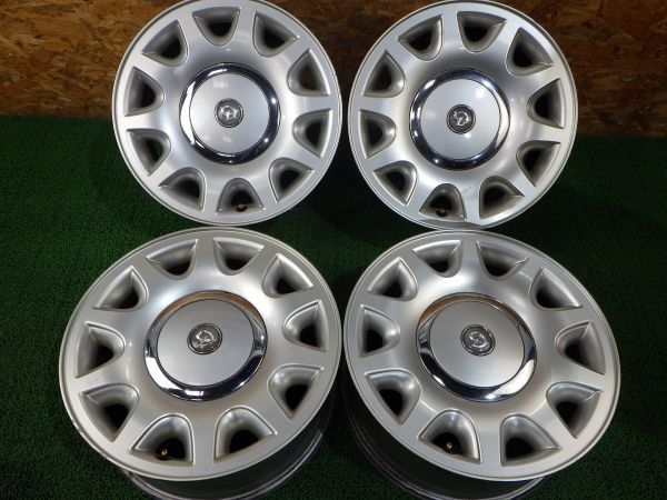 スーパーV8 デイムラーの絶滅危惧車・スーパーV8は、職人技とジャガーらしさが融合