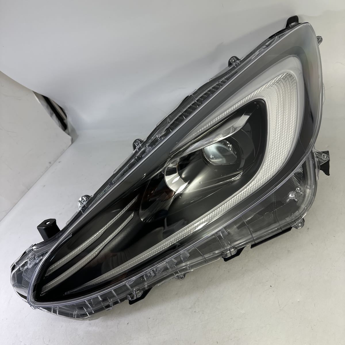 M　47-4-1アクア MXPK11 打刻Y2　52-336 LED 左ヘッドライト 