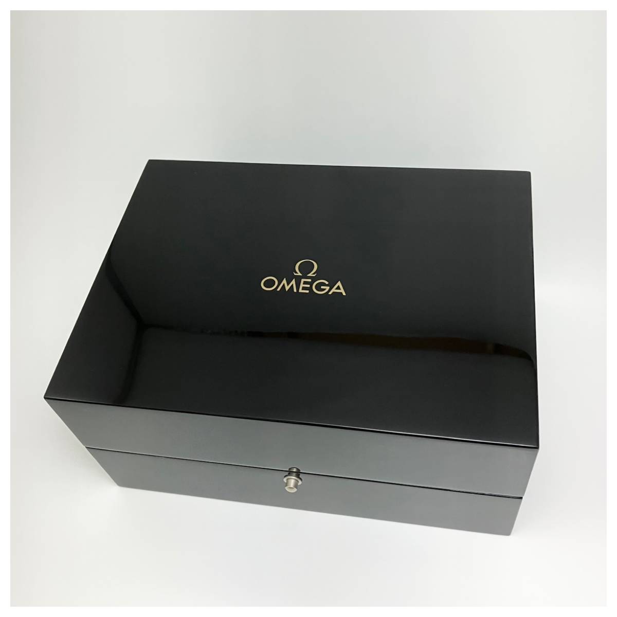 付属品付き☆美品のオメガBOX・ダークサイドオブザムーン用・ スピード