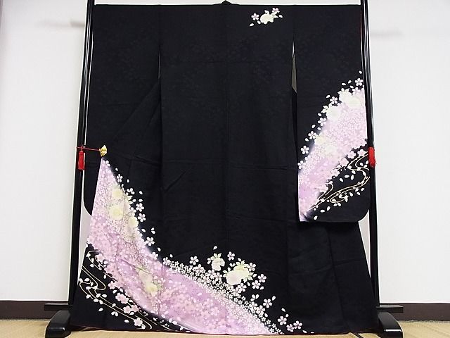 平和屋-こころ店■豪華振袖　花蝶丸文　暈し染め　黒地　金彩　着丈165.5cm　裄丈69cm　正絹　逸品　A-ck5561 暈し染め 金彩 逸品 平和 AAAJ0213Bzg 枝花文