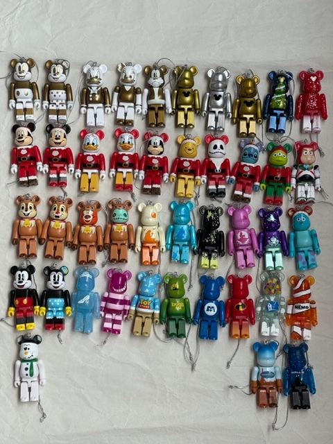 ＢＥ@ＲＢＲＩＣＫデズニークリスマスオーナメント ベアブリック BE@RBRICK 100 % ディズニー Disney クリスマス