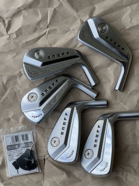 美品　ノーラウンド　オノフ　KURO　フォージドアイアン（2022年モデル）　ヘッド　6番～PW　5個セット