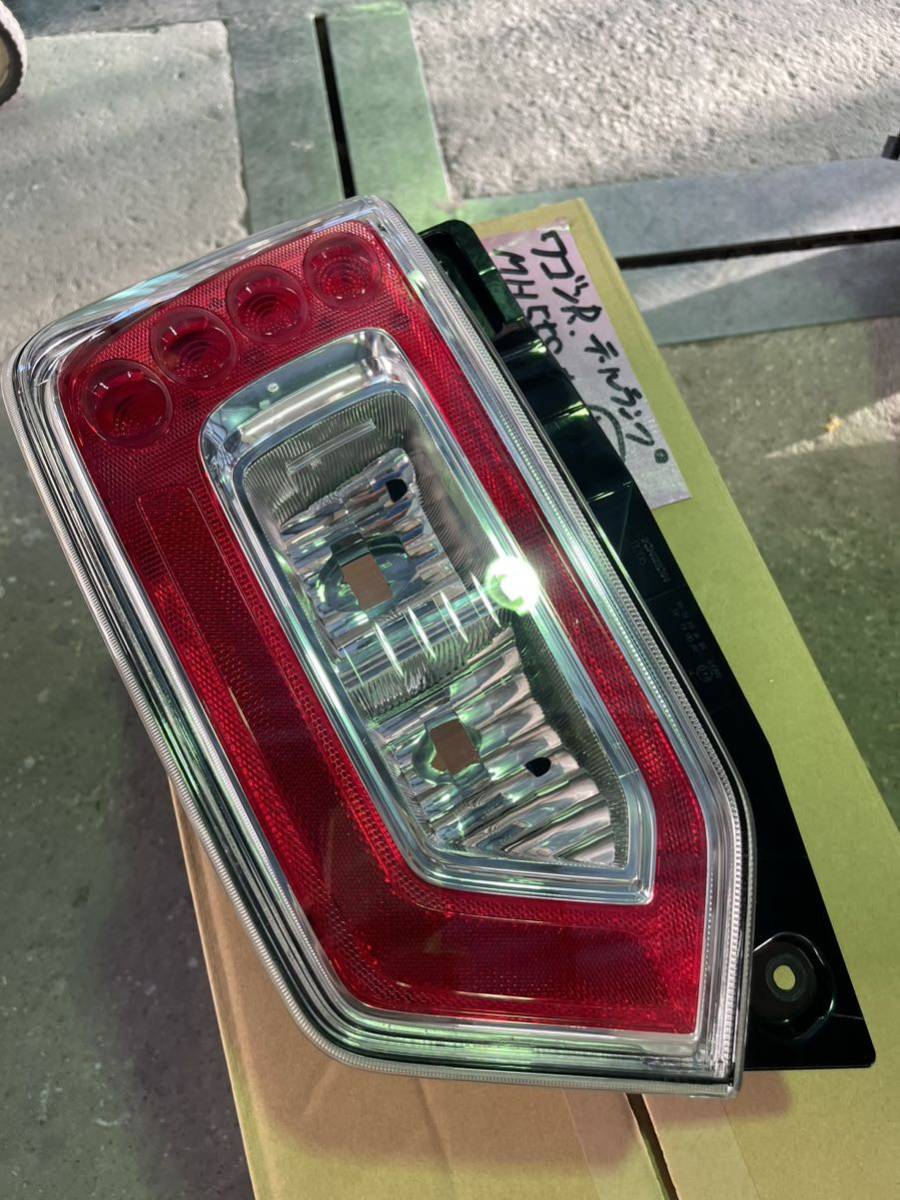 ワゴンR MH55S テールランプ　左　中古　ジャンク　ICHIKOH D205