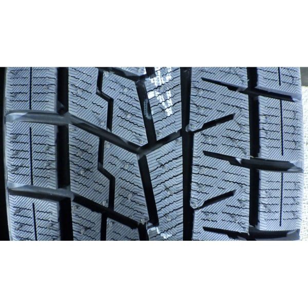 ☆::新品未使用::☆YOKOHAMA／ヨコハマ ice GUARD iG70 215/65R16 4本 