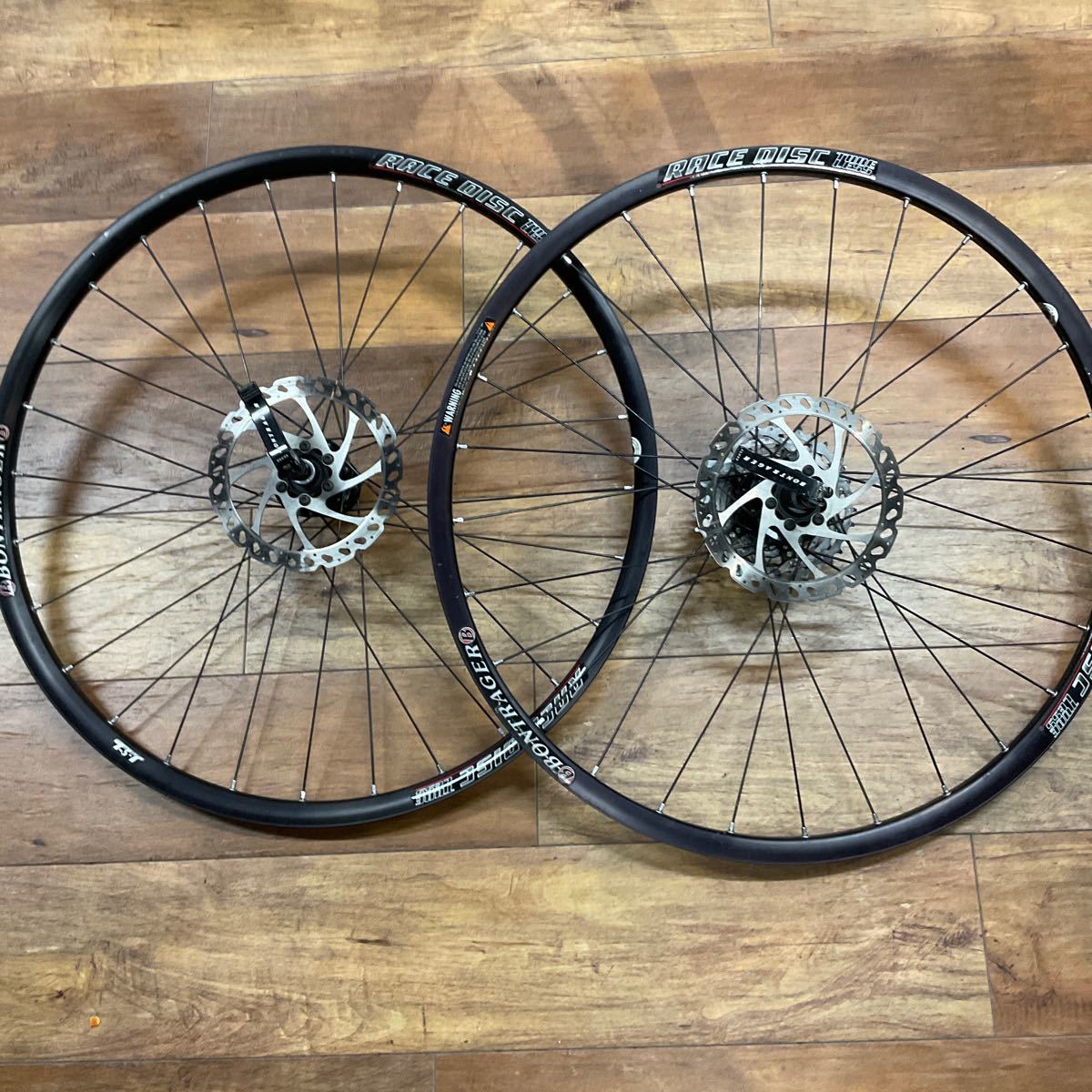 BONTRAGER 「ボントレガー」 26インチ シマノ DISC SHIMANO 26インチ後 