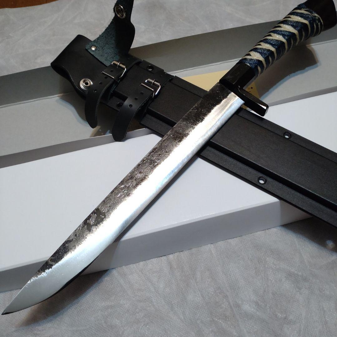 おススメ 限定出品 レッドオルカ 1尺剣鉈 黒打甲伏せ造り 糸巻青白黒 