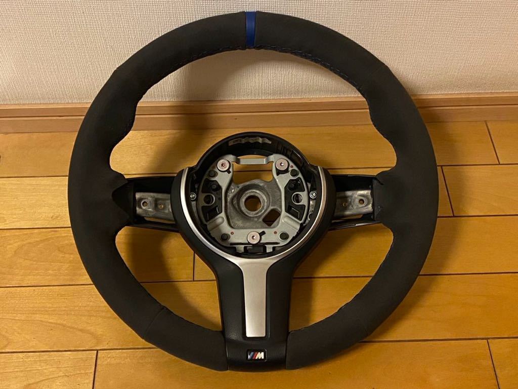 車 AUTOTECKNIC カーボン/アルカンターラステアリング BMW F82他