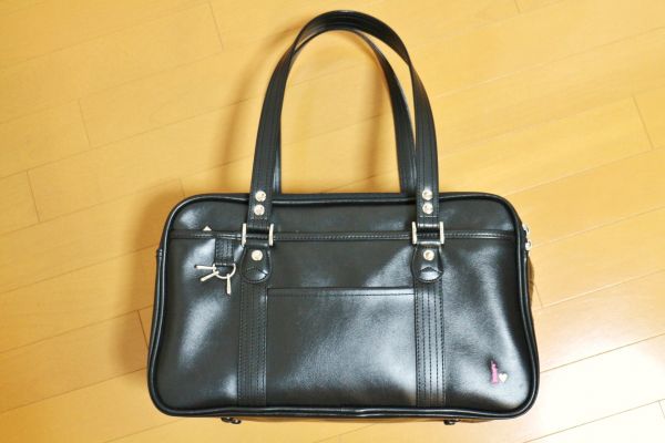 East Boy イーストボーイ 刺繍 ピンク ハート スクールバッグ 黒 女性用 売買されたオークション情報 Yahooの商品情報をアーカイブ公開 オークファン Aucfan Com