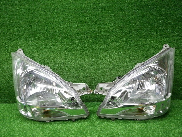 ダイハツ　LA100S　LA110S　ムーヴ　前期　ヘッドライト　左右　ハロゲン　P9501　ラ　231121005