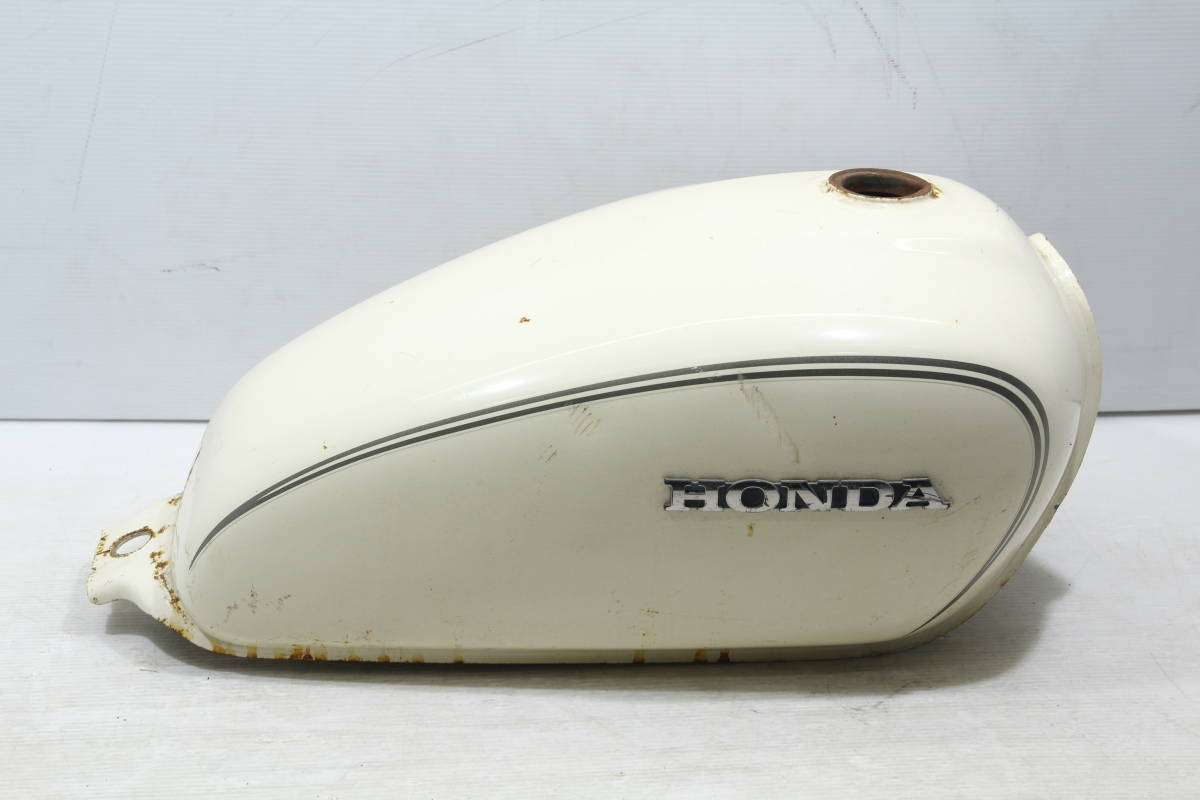 中古ジャンク品 CB400SS ガソリンタンク ホワイト