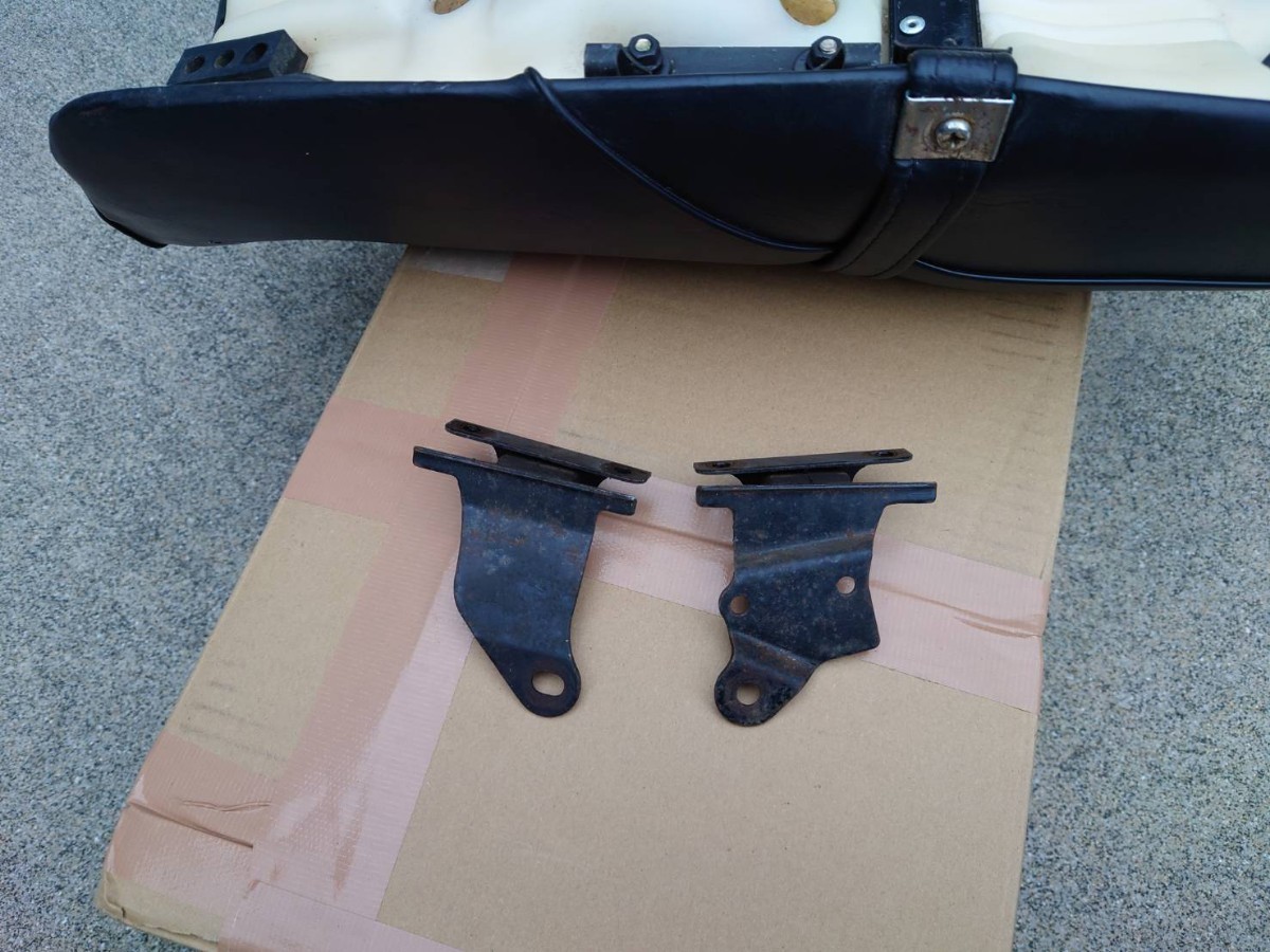 CB750F CB900F CB1100F 純正シート 金具付き 【公式通販】