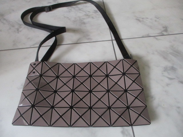 ◆イッセイミヤケ　バオバオ　ショルダーバック　新同◆