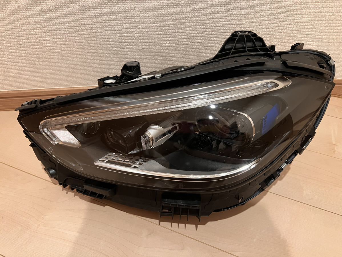 メルセデスベンツ CクラスA206 左ヘッドライト 純正 純正 LED