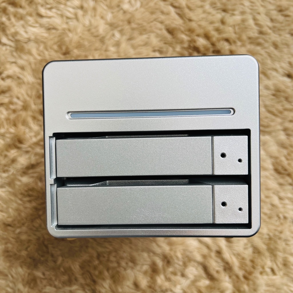 STARDOM RAID0対応HDDケース FireWire800/USB3.0/eSATA_1