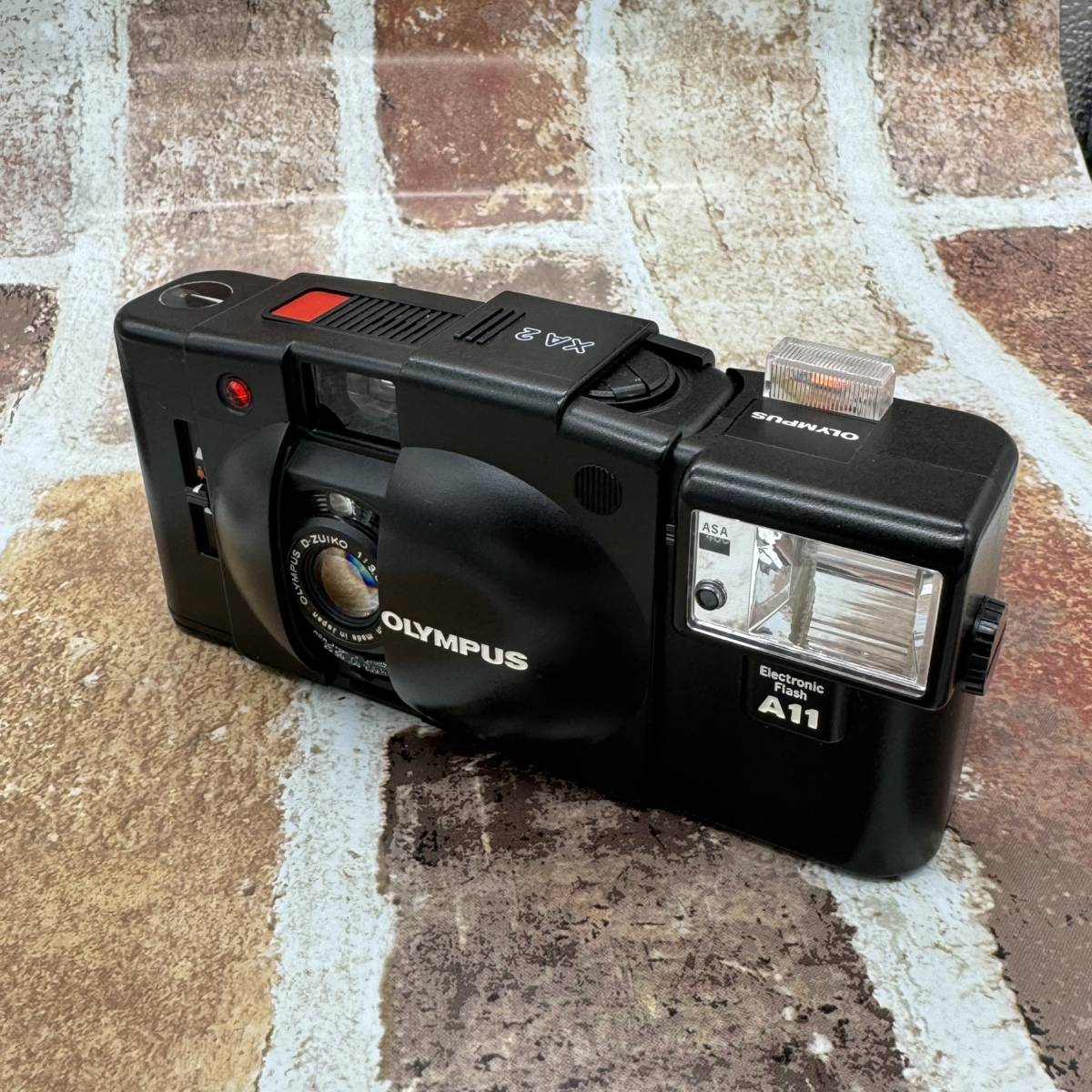 全国無料，100%新品 1円スタート！ OLYMPUS XA2 オリンパス コンパクト フィルムカメラ A11フラッシュ付き