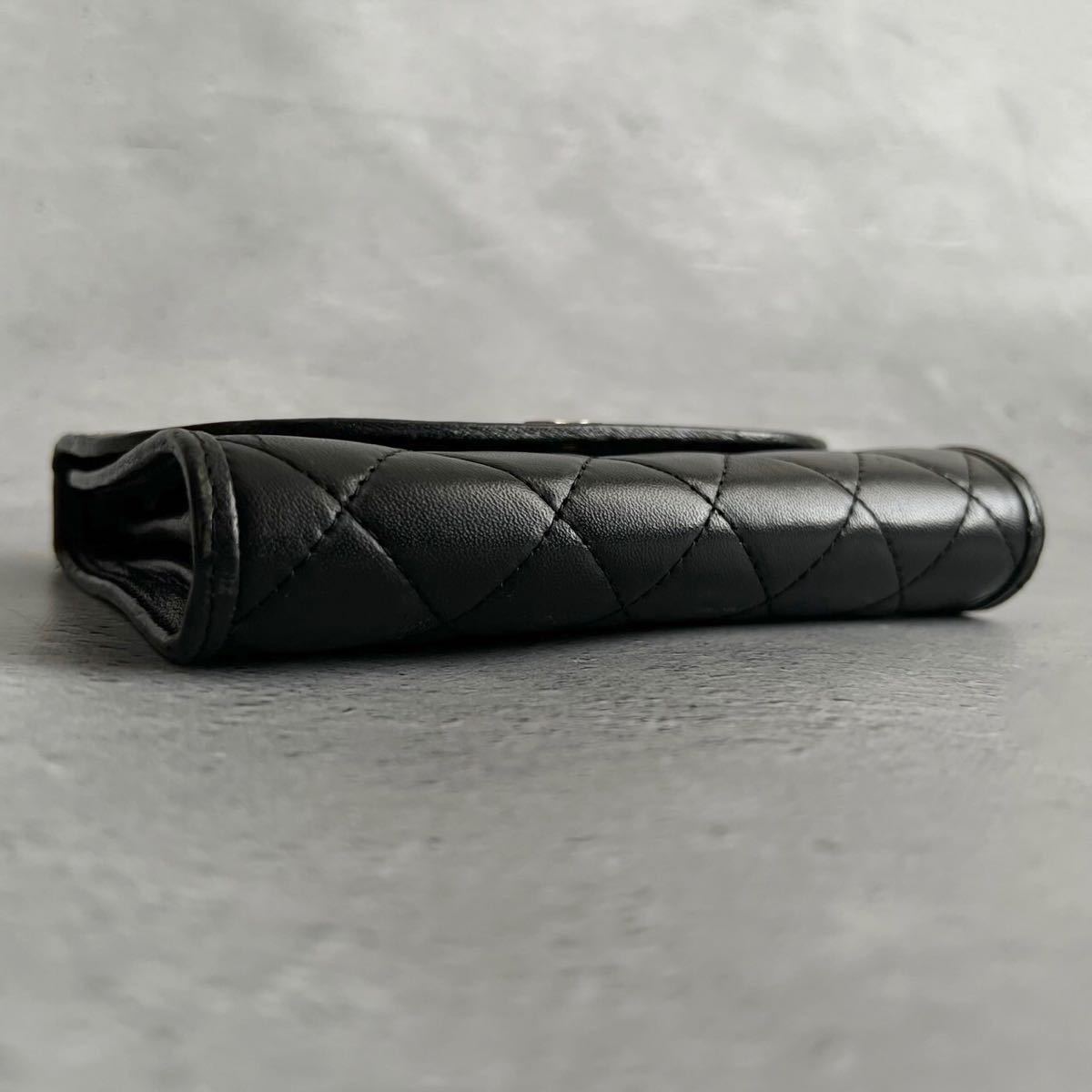 CHANEL シャネル ミニミニマトラッセ ラムスキン ココマーク ポーチ 黒 
