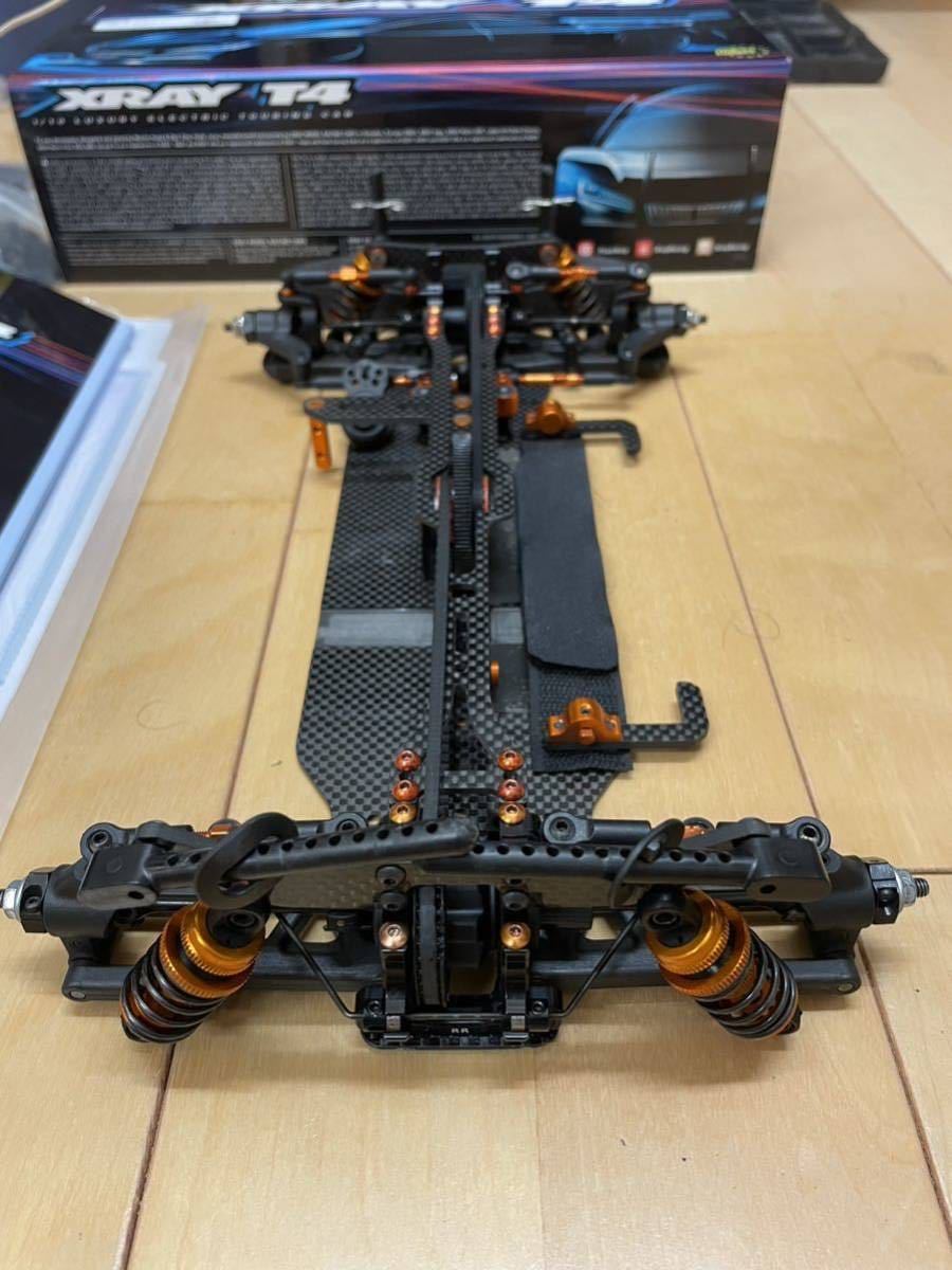XRAY T4 2020 メインシャーシ 2.2㎜ 艶あり平織カーボン 日本製 蕨山