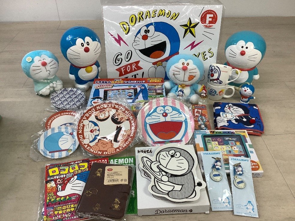 ドラえもんグッズ まとめ サントリー プレート 貯金箱 ぬいぐるみ