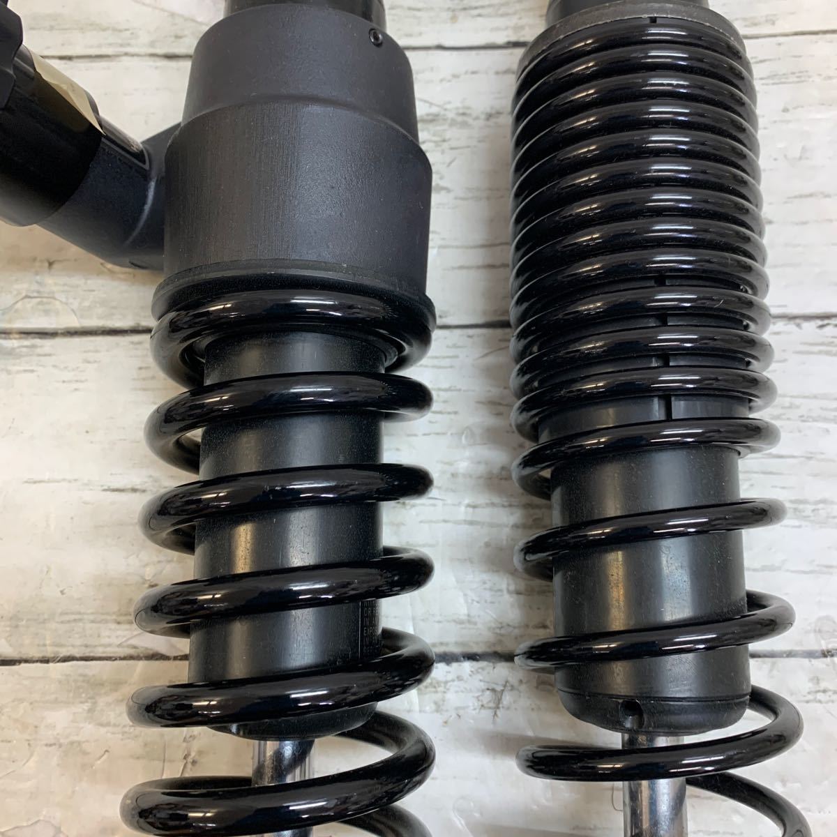 xlh883h 純正リアサスペンション Harley Davidson xlh スポーツスター