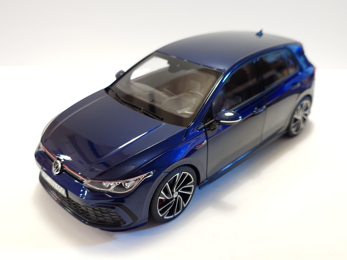ゴルフ GTI ミニカー Revell VW GOLF GTI 1/18スケール ミニカー