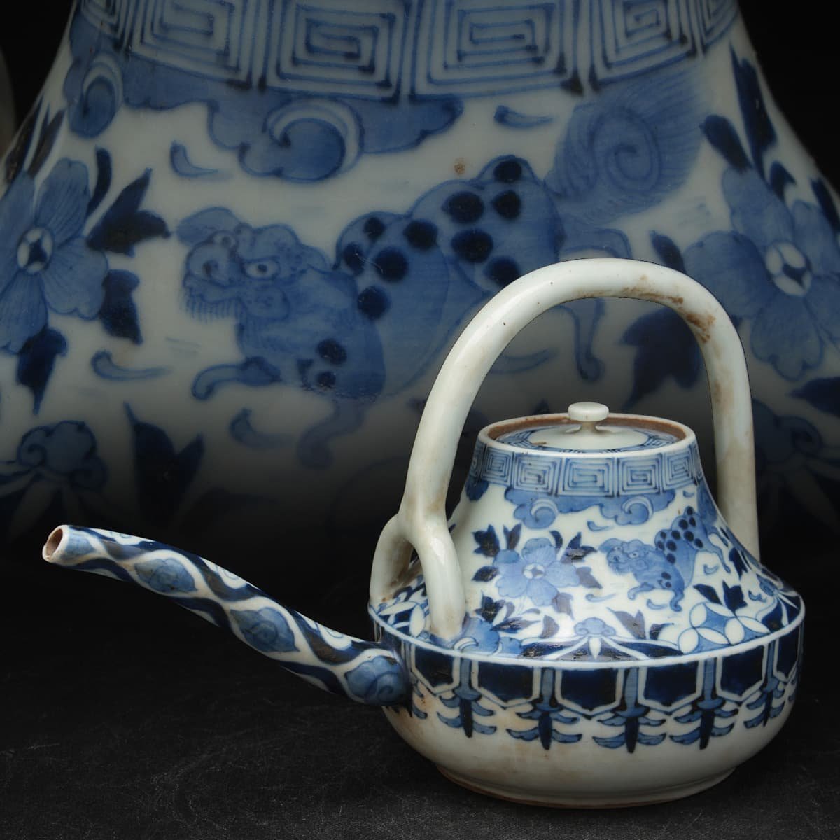 古伊万里 牡丹文 中鉢 EP396 時代物 古伊万里 染付牡丹獅子文銚子 幅22.5cm・青花牡丹獅子圖