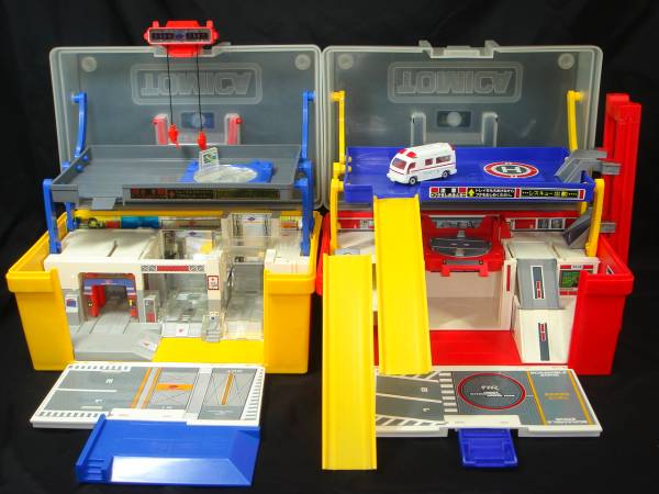 K★トミカ緊急レッド・ファクトリ-ボックス計2点/救急車ミニカー_2