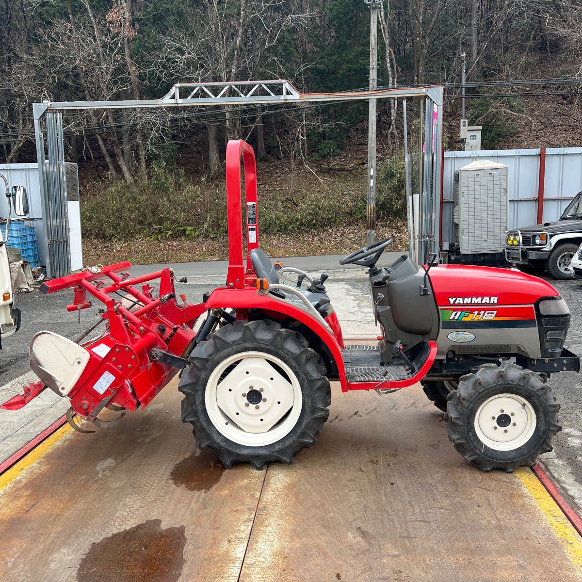 ヤンマー トラクター AF118 4WD ロータリ R100 実働 自動水平 (車体 