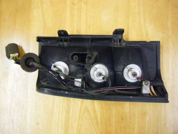H51 H56 パジェロミニ　右テールランプ　中古_3