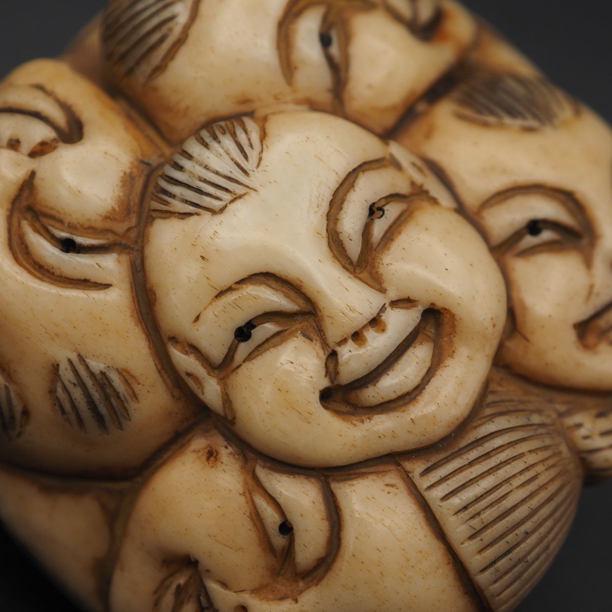 Y637 1円 アンティーク 天然素材 饅頭根付 人面 彫刻 時代物 年代物