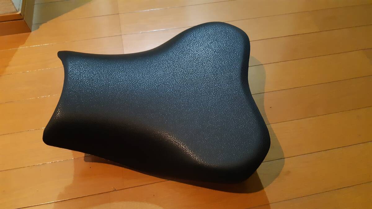 カワサキ　Z900用　純正ハイシート_1