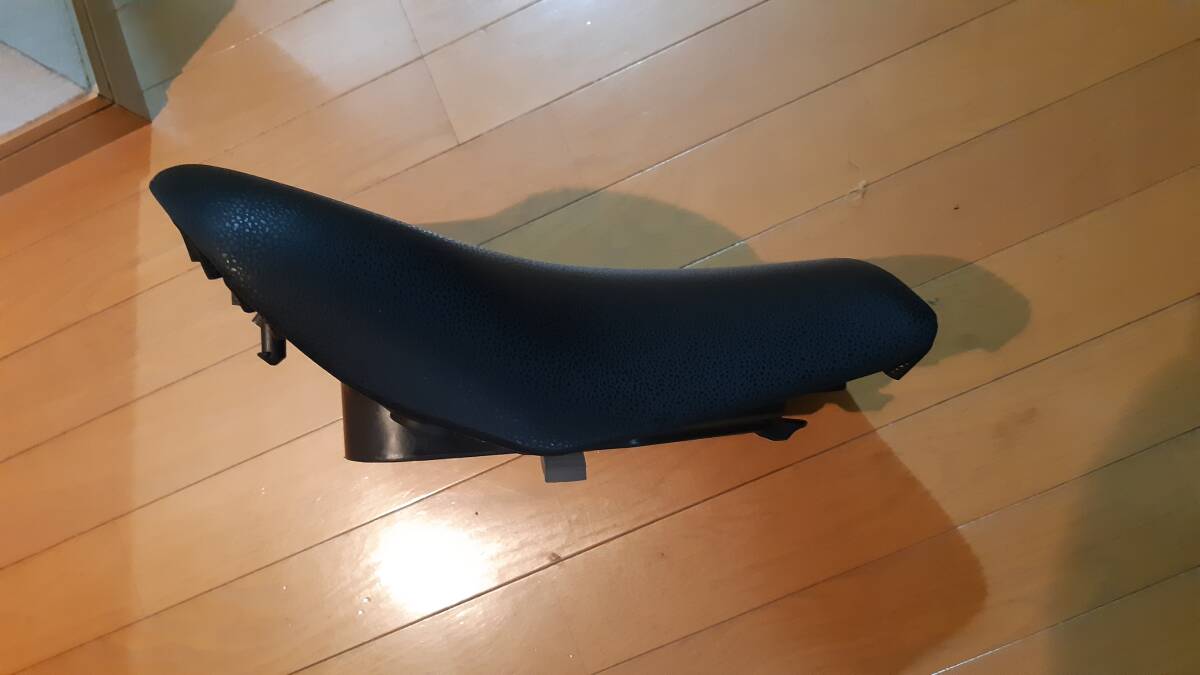 カワサキ　Z900用　純正ハイシート_3